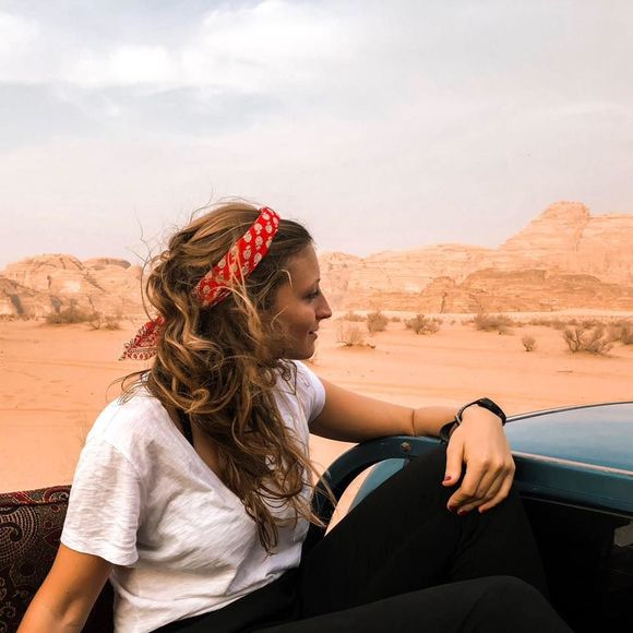 Meet your Posher, Annelise - Picture 1 of 1